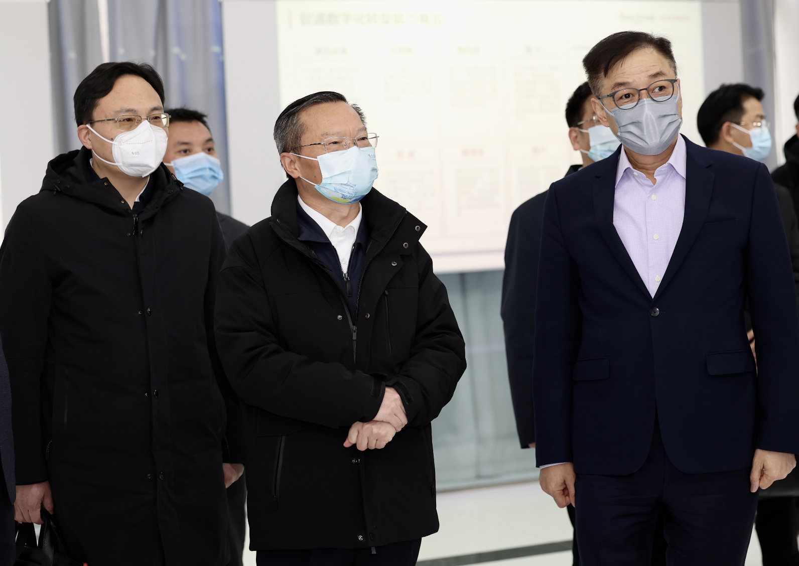 贵州省委常委、贵阳市委书记胡忠雄一行赴人生就是博官网动力参观调研